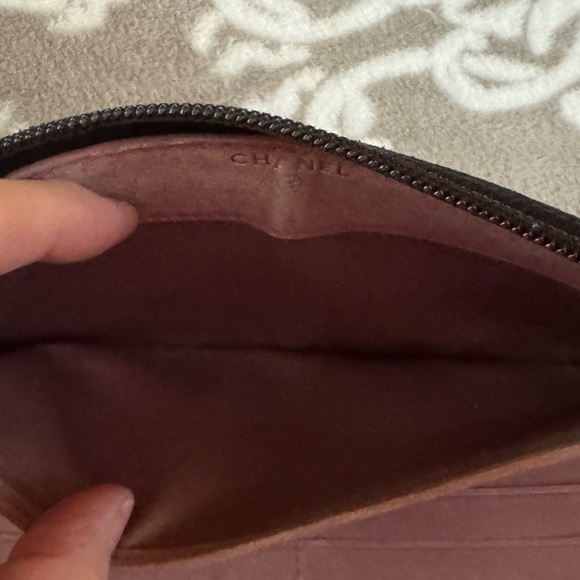 Authentic Chanel black floral design leather Clutch 8.5x5.5 - Picture 6 of 10